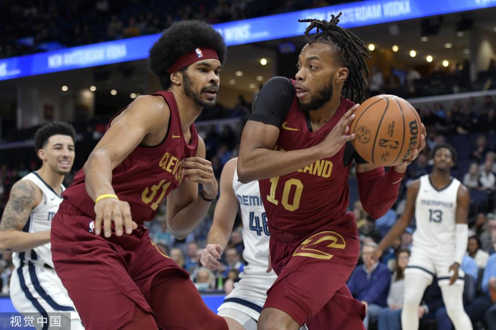 攻防两端都 攻防两端都