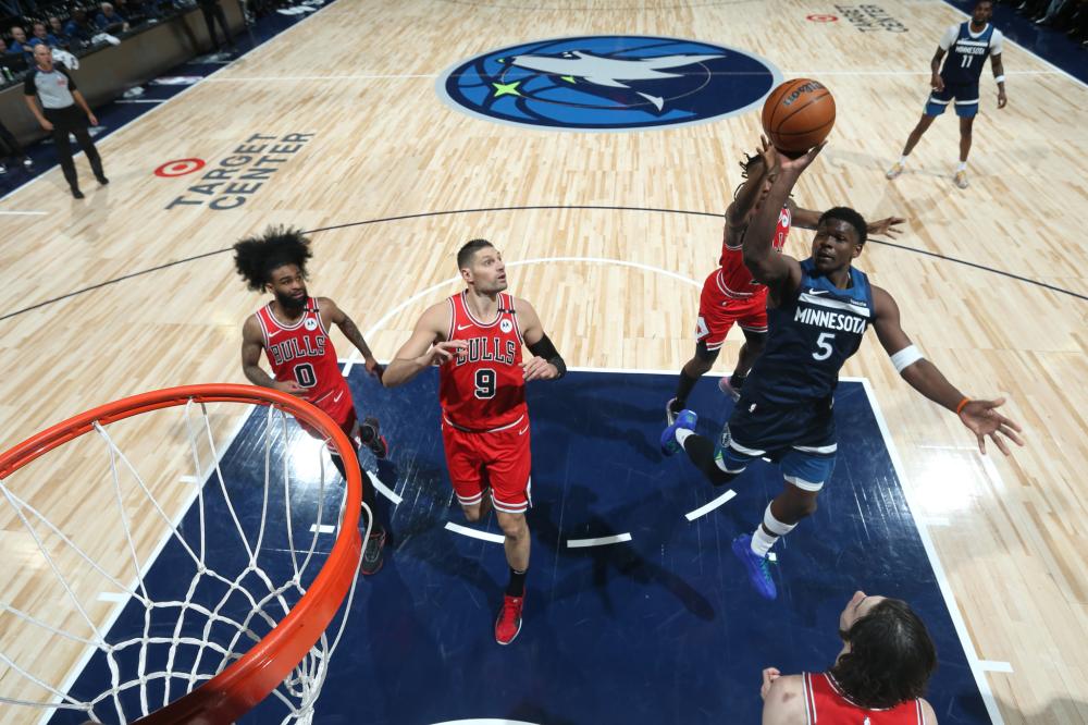 国乒坛的重 国乒坛的重